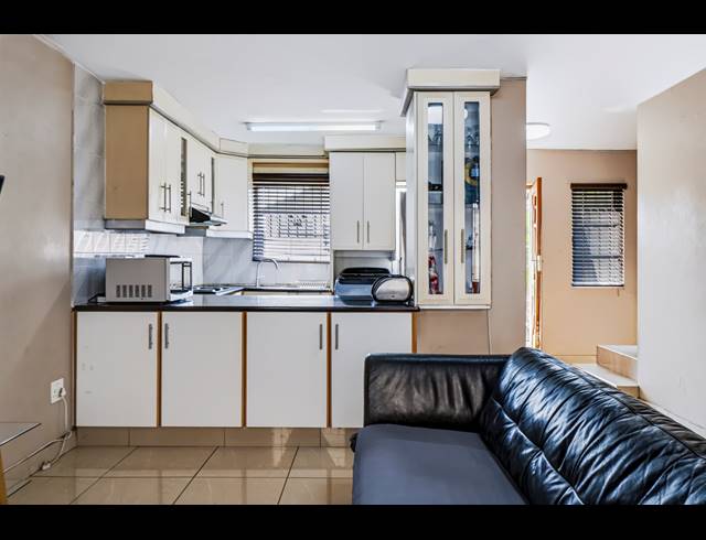 3 BEDROOM DUPLEX FOR SALE IN AUSTERVILLE